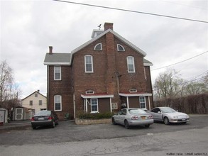 219 Newkirk Street in Kingston, NY - Building Photo - Building Photo