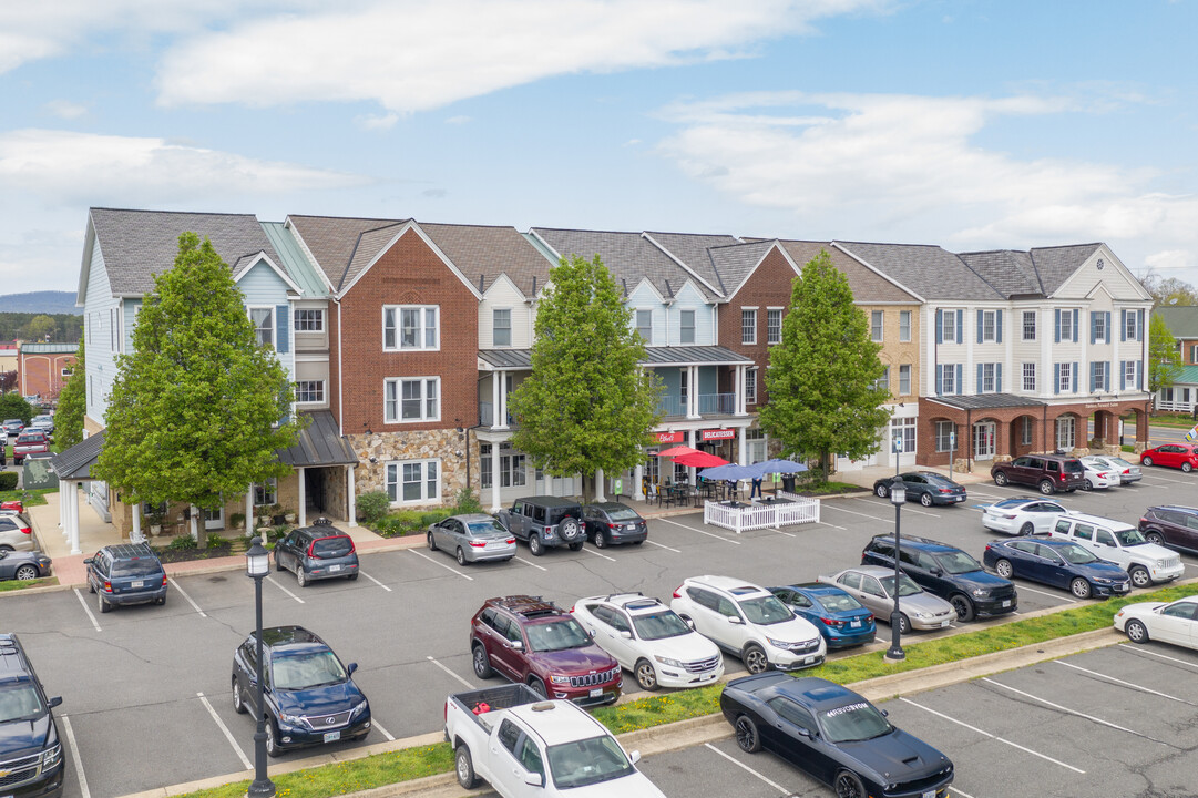 15111 Washington St in Haymarket, VA - Building Photo