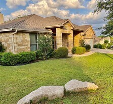 15210 Falcon Dr in Austin, TX - Building Photo