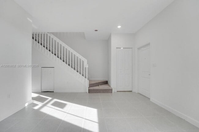 2619 SE 28th Dr in Homestead, FL - Building Photo - Building Photo