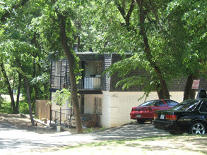 Treehouse Apartments in Fort Worth, TX - Building Photo - Building Photo