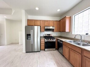 5490 Floating Flower Ave in Las Vegas, NV - Building Photo - Building Photo