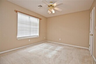 2196 E Cinnamon Way in Fayetteville, AR - Building Photo - Building Photo