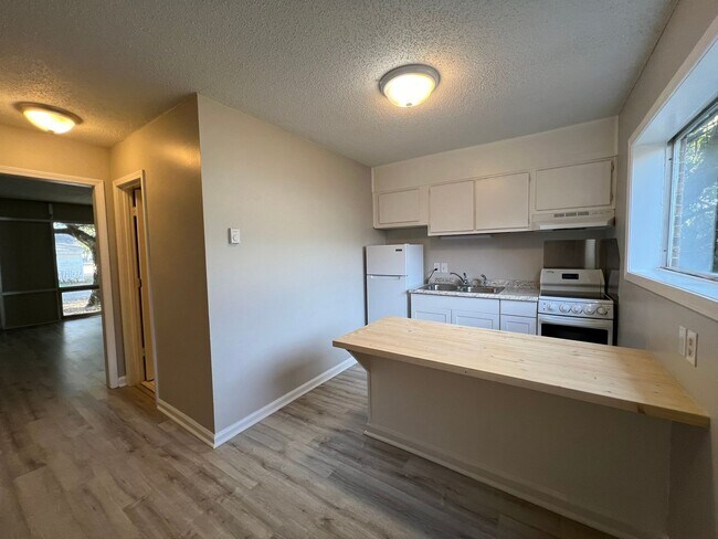 404 18th Ave N in Myrtle Beach, SC - Building Photo - Building Photo