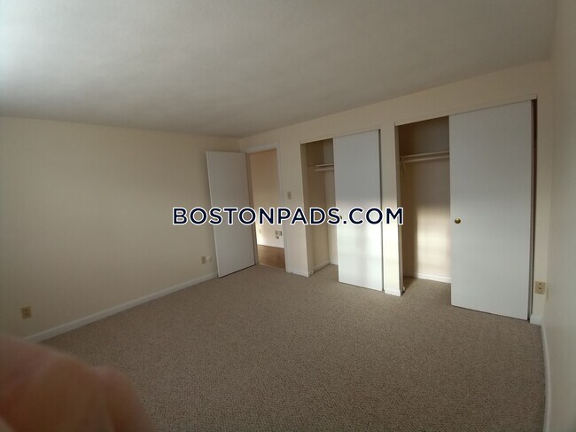 10 River Dr-Unit -B in Danvers, MA - Building Photo - Building Photo