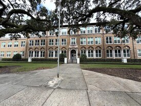 2525 College St in Jacksonville, FL - Building Photo
