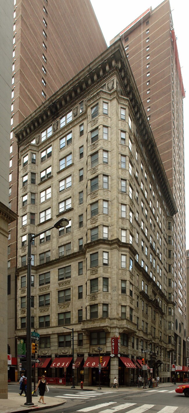 Vida Apartments at 15th & Locust St in Philadelphia, PA - Building Photo - Building Photo