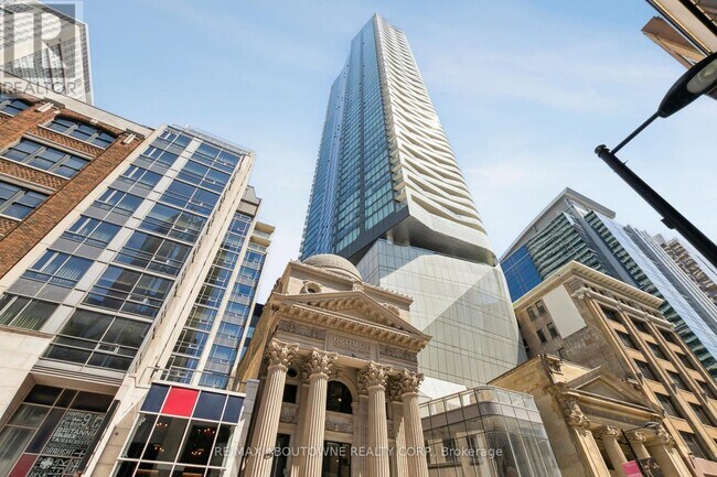 197-3197 Yonge St in Toronto, ON - Building Photo - Building Photo