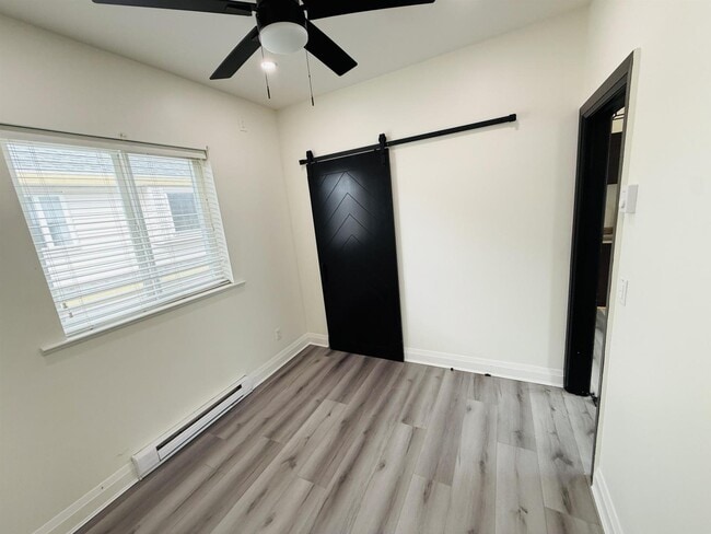 7012-194B 194b St in Surrey, BC - Building Photo - Building Photo