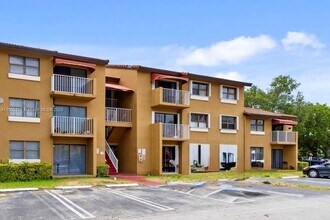 15550 SW 80th St in Miami, FL - Building Photo - Building Photo