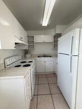 225 NW 8th St in Fort Lauderdale, FL - Foto de edificio - Building Photo