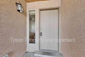 8012 Corn Mountain Pl NW in Albuquerque, NM - Building Photo - Building Photo