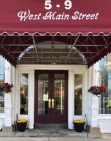 9 W Main St in Norwich, NY - Building Photo