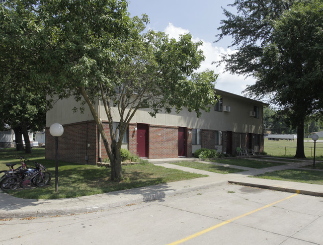 Oakland Park Apartments in Oakland, IA - Building Photo - Building Photo