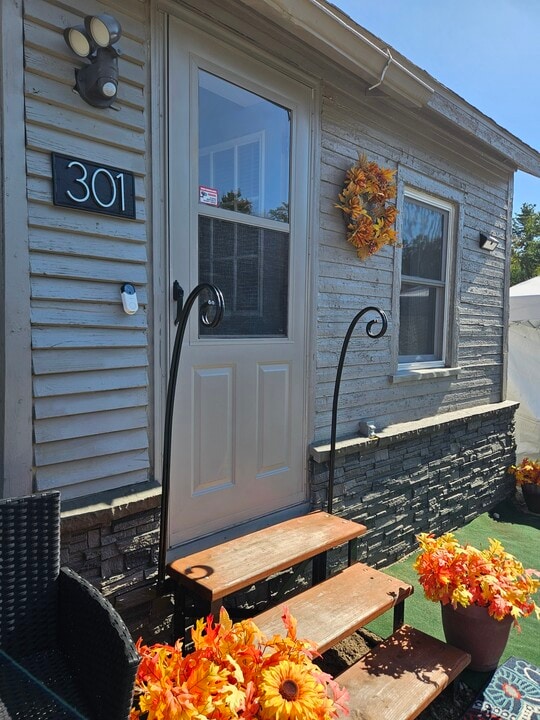 301 Oakwood St in Warrens, WI - Foto de edificio