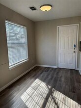 208 S Dallas St in Kaufman, TX - Building Photo - Building Photo