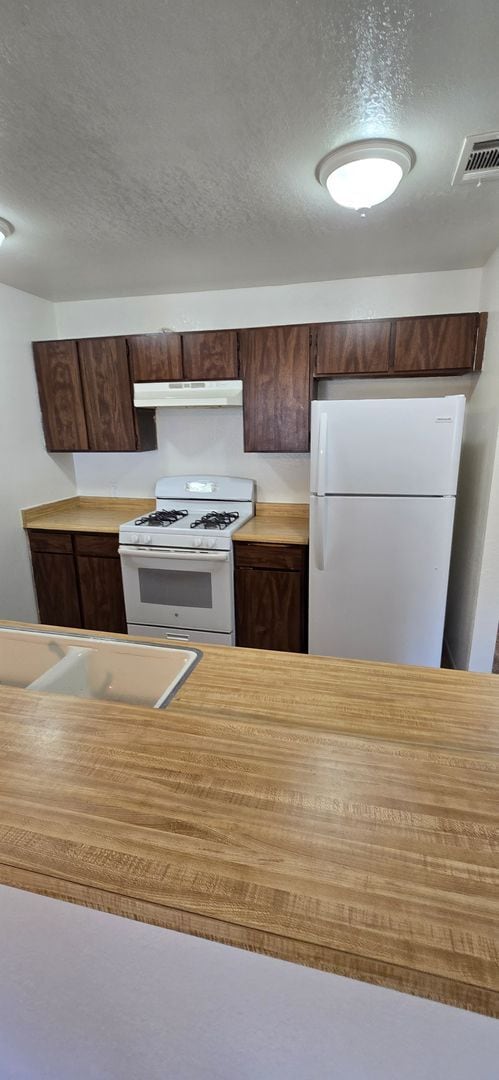 7240 Sombrilla Ave in Atascadero, CA - Building Photo - Building Photo