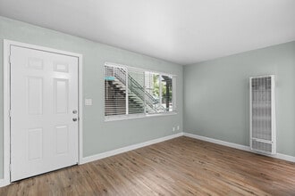 Windy Hill Apartments in San Jose, CA - Foto de edificio - Interior Photo