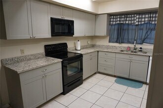 808 Childers Loop in Brandon, FL - Building Photo - Building Photo