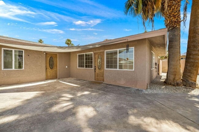 44500 San Carlos Ave in Palm Desert, CA - Building Photo - Building Photo