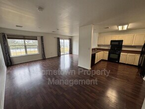 112 Hawk Ct, Unit 211 in Hummelstown, PA - Building Photo - Building Photo