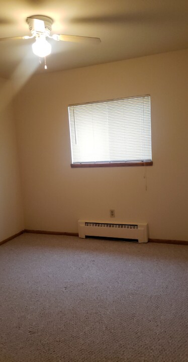 11205 W Bluemound Rd in Wauwatosa, WI - Building Photo