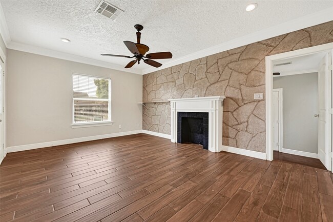 7125 Gillen St in Houston, TX - Building Photo - Building Photo