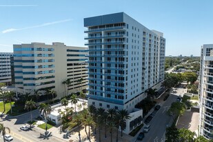 The Slade in West Palm Beach, FL - Building Photo