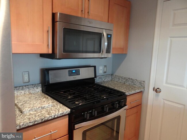 19627 Galway Bay Circle-Unit -103 in Germantown, MD - Building Photo - Building Photo