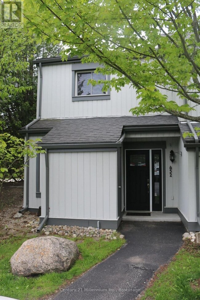 property at 452 Oxbow Crescent