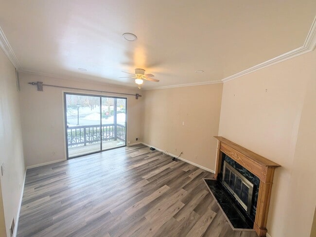 223 Sandcastle Key in Secaucus, NJ - Building Photo - Building Photo