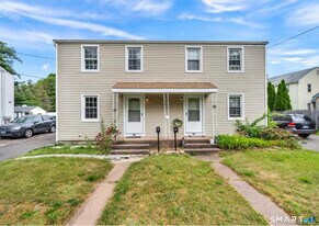 607 Hartford Rd in Manchester, CT - Building Photo