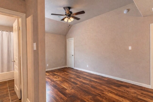 property at 3915 Markspring Ln