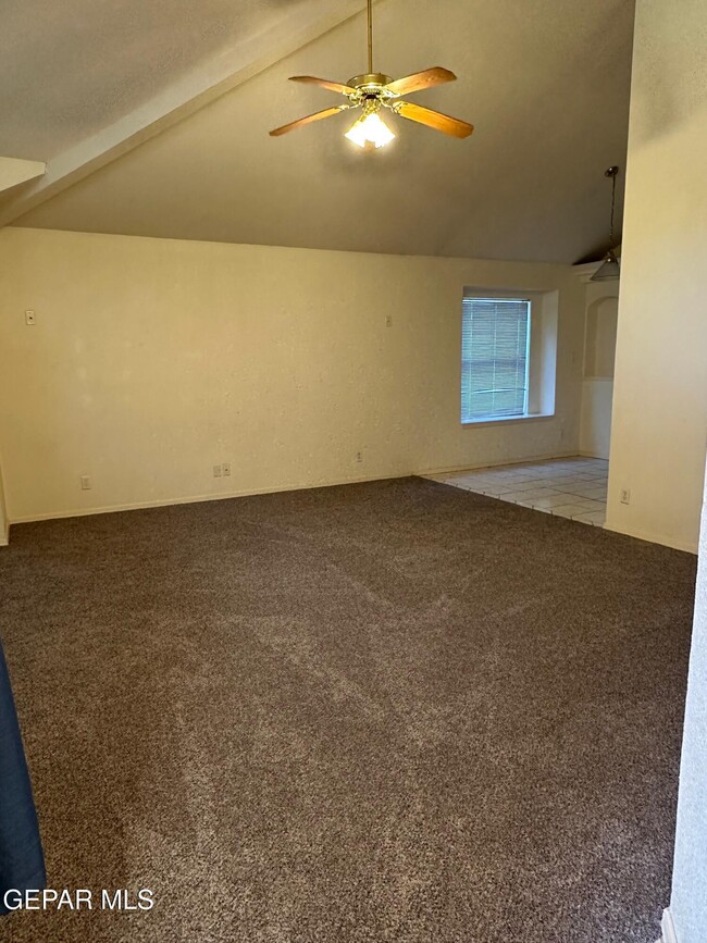 380 Jardin Bello Ave in El Paso, TX - Building Photo - Building Photo