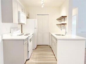 4364 S Kirkman Rd-Unit -312 in Orlando, FL - Building Photo - Building Photo