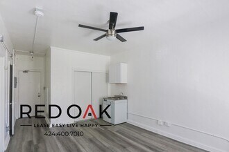 854 S Oxford Ave, Unit 109 in Los Angeles, CA - Foto de edificio - Building Photo