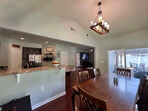 624 Leonard Ln in Newport News, VA - Building Photo - Building Photo