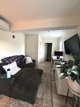 38 Ladds Ln, Unit 4 in Epping, NH - Foto de edificio - Building Photo