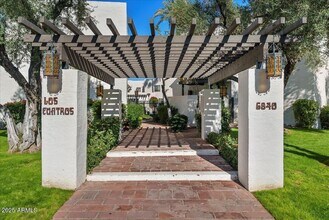 6840 E 2nd St in Scottsdale, AZ - Foto de edificio - Building Photo