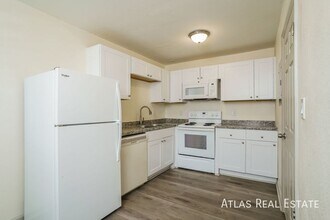 2107 Preuss Rd in Colorado Springs, CO - Building Photo - Building Photo