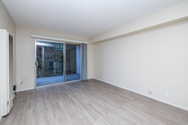 630 Mariposa in Oakland, CA - Foto de edificio - Building Photo