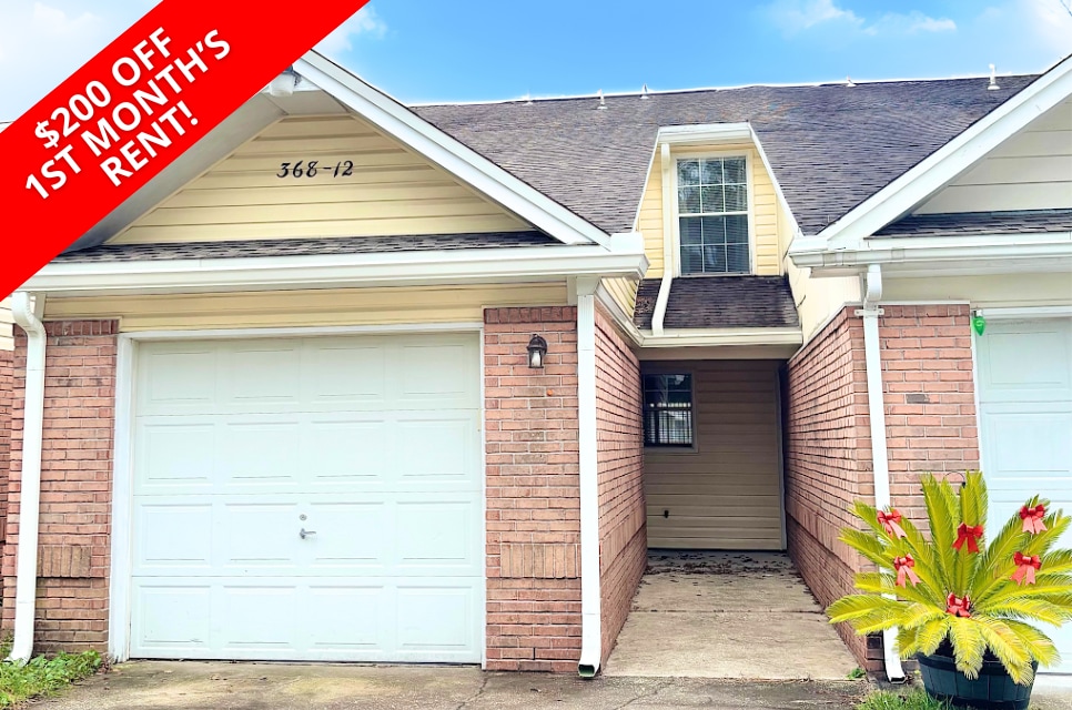 368 Schneider Dr in Fort Walton Beach, FL - Foto de edificio