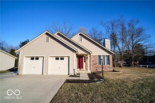 802 Westridge N Dr in Noblesville, IN - Building Photo