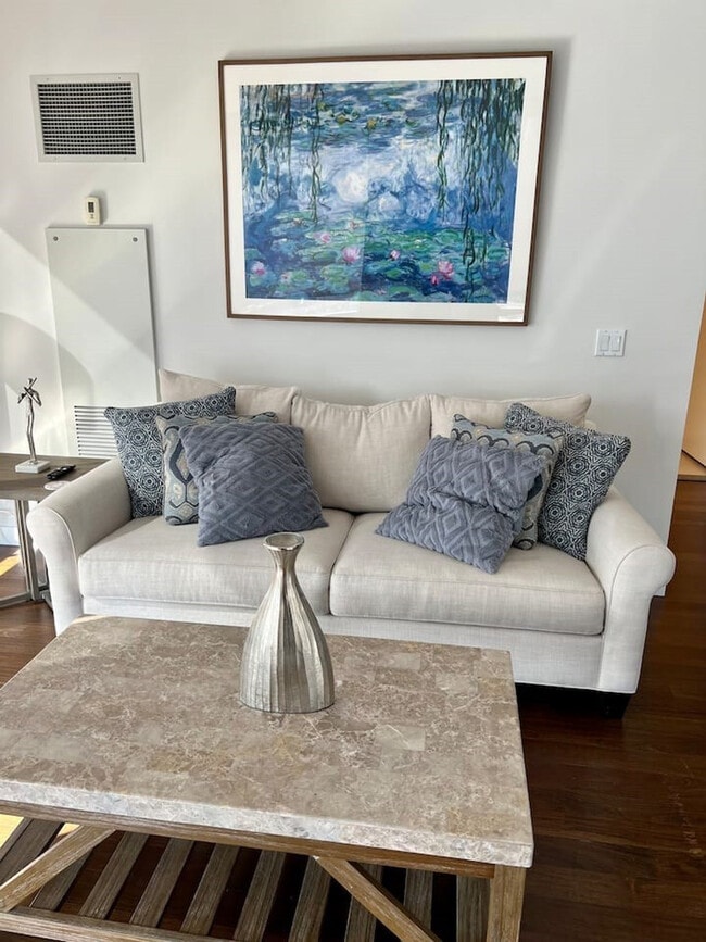 1886 Broadway-SI ID1461703P