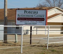 Poteau Retirement Center in Poteau, OK - Foto de edificio - Building Photo