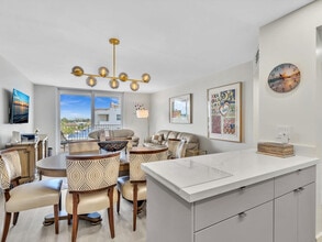 1421 S Ocean Blvd in Pompano Beach, FL - Foto de edificio - Building Photo