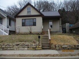 2744 Pinard St in Dubuque, IA - Building Photo