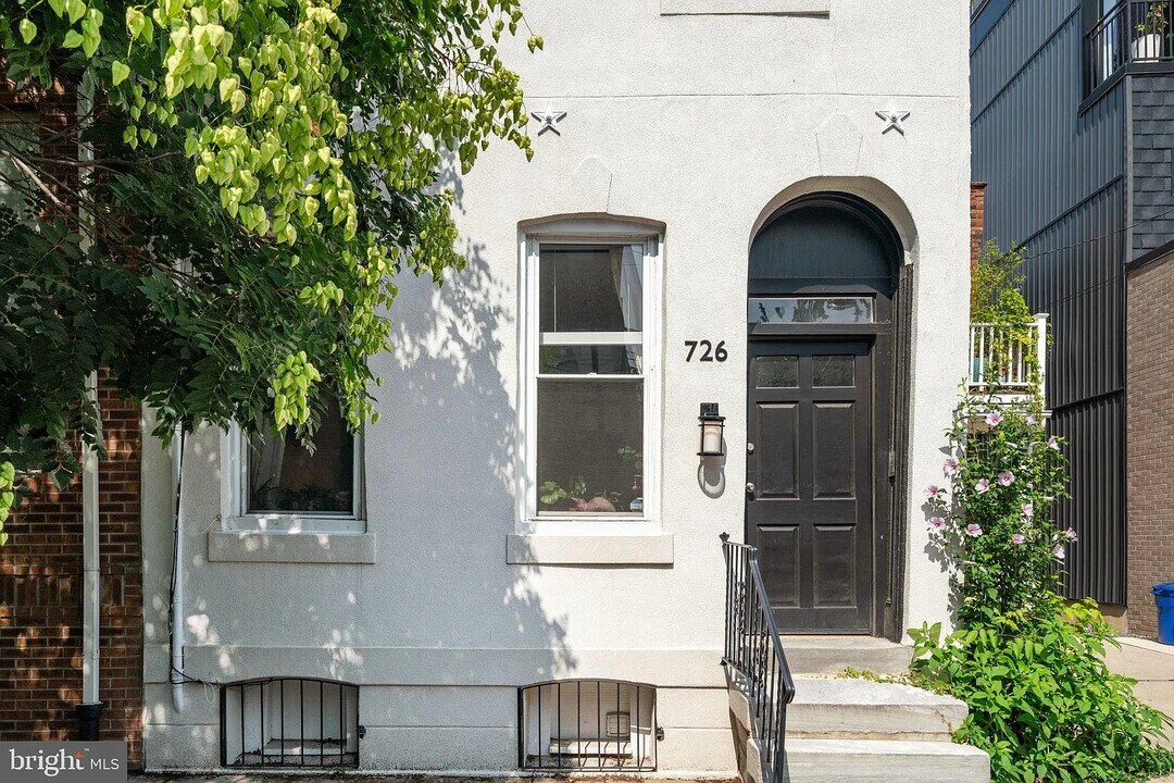 726 S 19th St, Unit 1 in Philadelphia, PA - Foto de edificio