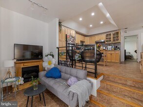 1108 Locust St in Philadelphia, PA - Building Photo - Building Photo