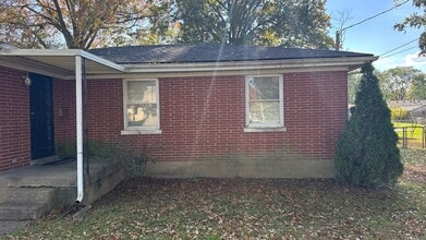 5908 Ashby Ln in Louisville, KY - Building Photo - Building Photo